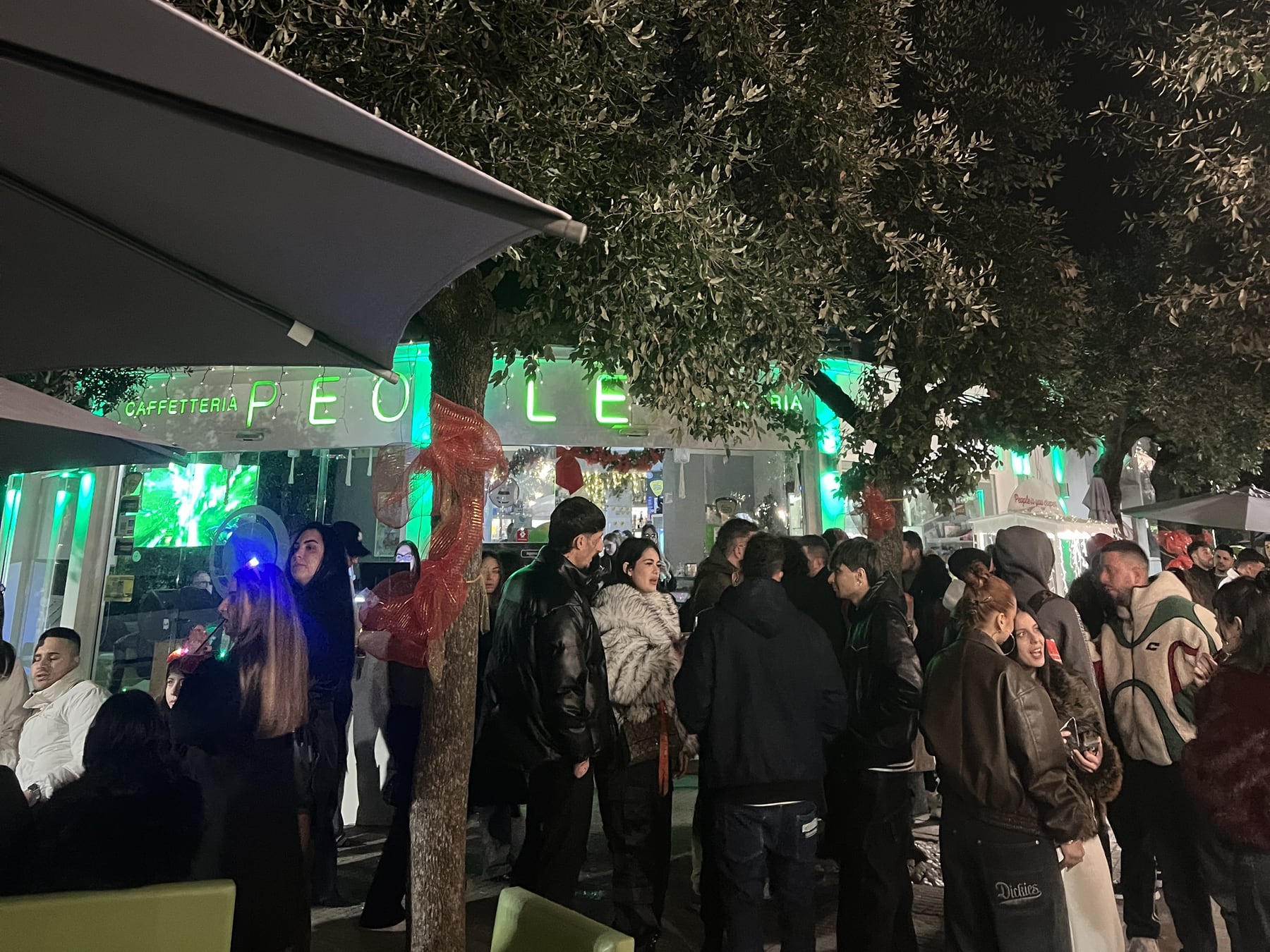 Atmosfera serale People Is You Soleto